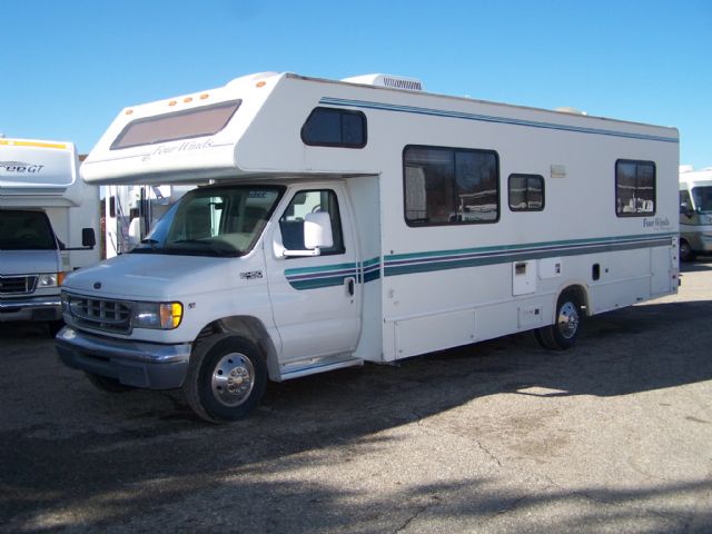 Michigan RV Broker USA 1999 Fourwinds